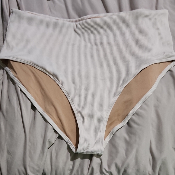 White Ribbed Bikini Set - Picture 2 of 6